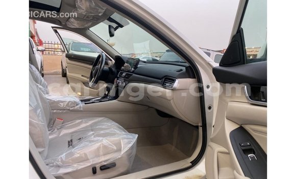 Buy Import Honda T White Bike in Import - Dubai in Agadez Buy Import Honda T White Bike in Import - Dubai in Agadez