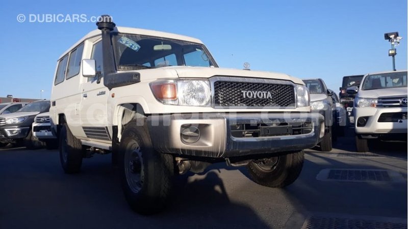 Big with watermark toyota land cruiser agadez import dubai 6521