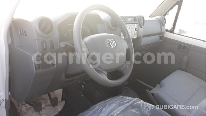 Big with watermark toyota land cruiser agadez import dubai 6521