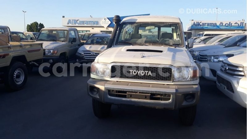 Big with watermark toyota land cruiser agadez import dubai 6521