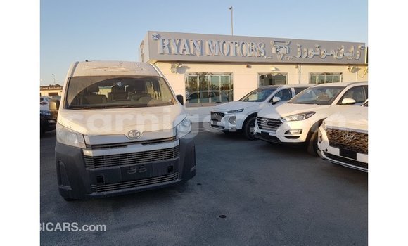 Buy Import Toyota Hiace White Car in Import - Dubai in Agadez Buy Import Toyota Hiace White Car in Import - Dubai in Agadez