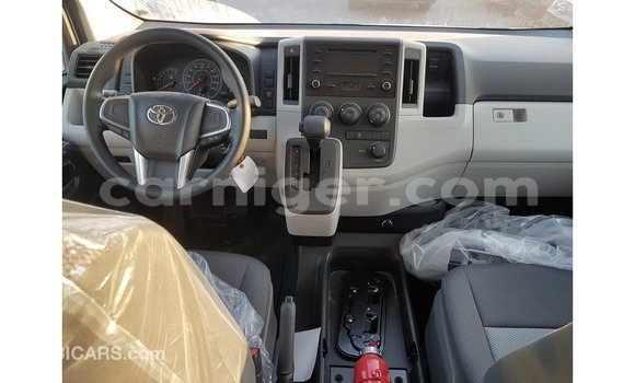 Buy Import Toyota Hiace White Car in Import - Dubai in Agadez Buy Import Toyota Hiace White Car in Import - Dubai in Agadez