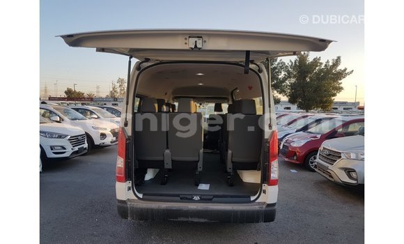 Buy Import Toyota Hiace White Car in Import - Dubai in Agadez Buy Import Toyota Hiace White Car in Import - Dubai in Agadez