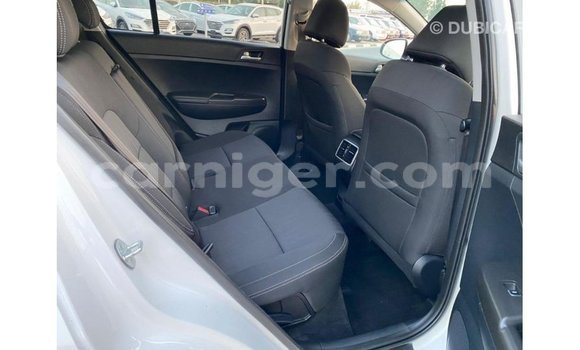 Buy Import Kia Sportage White Car in Import - Dubai in Agadez Buy Import Kia Sportage White Car in Import - Dubai in Agadez