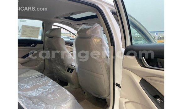 Buy Import Honda T White Bike in Import - Dubai in Agadez Buy Import Honda T White Bike in Import - Dubai in Agadez