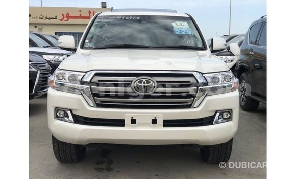 اشتري Imported Toyota Land Cruiser White شاحنة في Import - Dubai في أغاديز اشتري Imported Toyota Land Cruiser White شاحنة في Import - Dubai في أغاديز