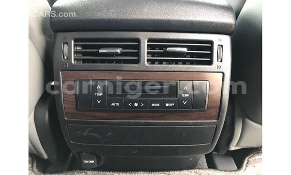 اشتري Imported Toyota Land Cruiser White شاحنة في Import - Dubai في أغاديز اشتري Imported Toyota Land Cruiser White شاحنة في Import - Dubai في أغاديز