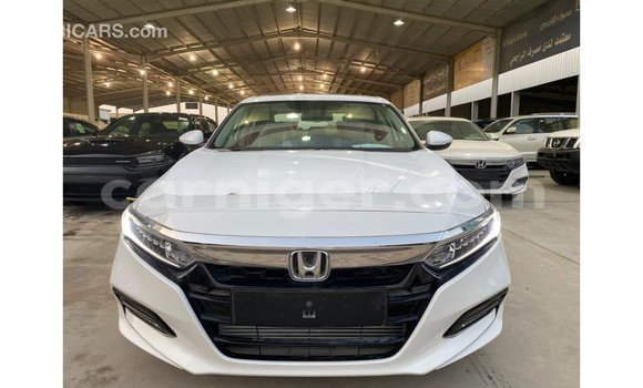 Sayi Imported Honda T White Motsi in Import - Dubai a Agadez Sayi Imported Honda T White Motsi in Import - Dubai a Agadez