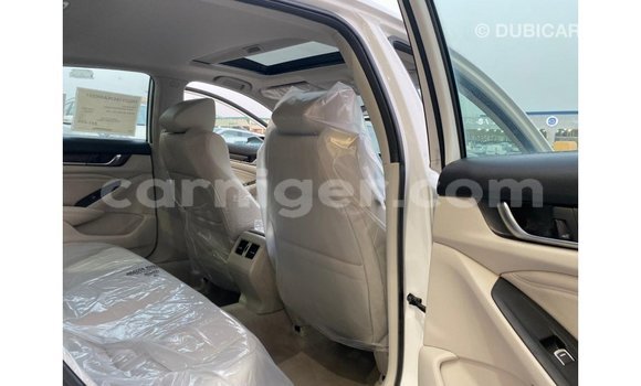 Sayi Imported Honda T White Motsi in Import - Dubai a Agadez Sayi Imported Honda T White Motsi in Import - Dubai a Agadez