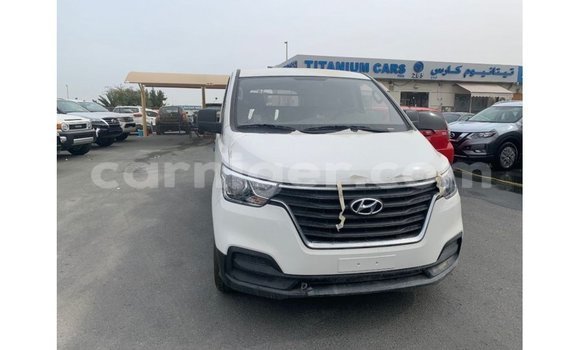 Buy Import Hyundai Cargo White Car in Import - Dubai in Agadez Buy Import Hyundai Cargo White Car in Import - Dubai in Agadez