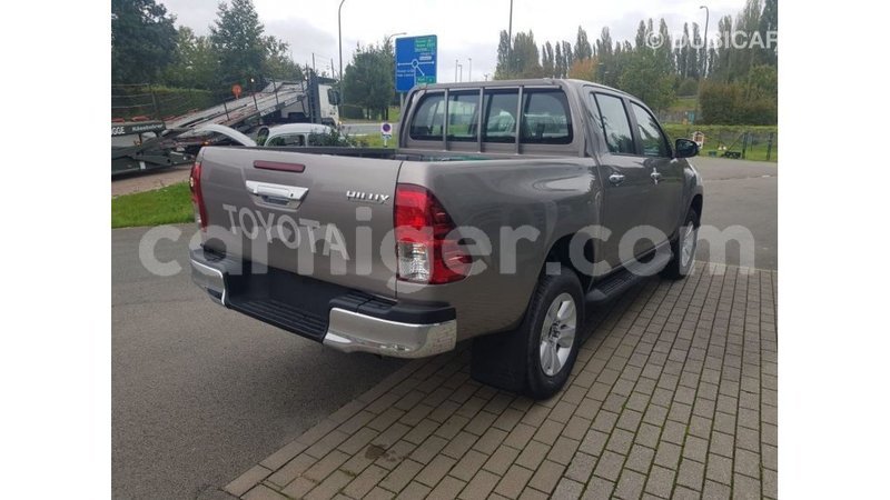 Big with watermark toyota hilux agadez import dubai 6555