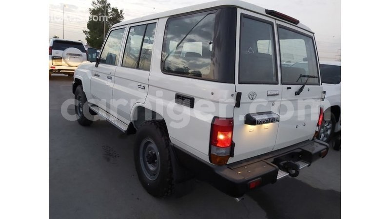 Big with watermark toyota land cruiser agadez import dubai 6556