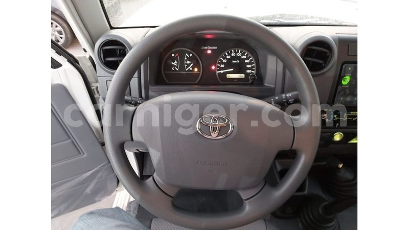 Big with watermark toyota land cruiser agadez import dubai 6556