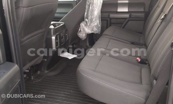 Sayi Imported Ford V8 Black Mota in Import - Dubai a Agadez Sayi Imported Ford V8 Black Mota in Import - Dubai a Agadez