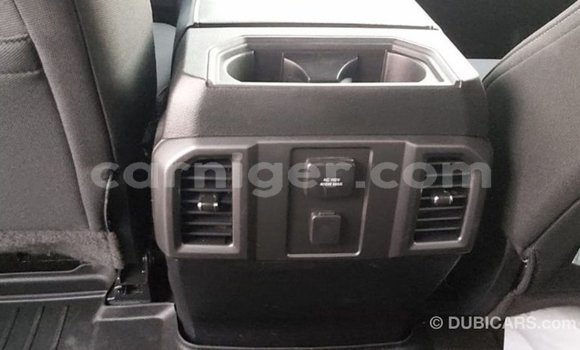 Sayi Imported Ford V8 Black Mota in Import - Dubai a Agadez Sayi Imported Ford V8 Black Mota in Import - Dubai a Agadez