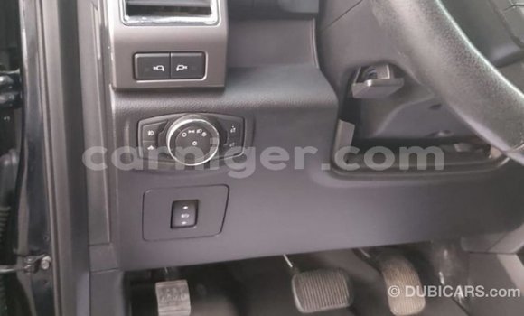 Sayi Imported Ford V8 Black Mota in Import - Dubai a Agadez Sayi Imported Ford V8 Black Mota in Import - Dubai a Agadez