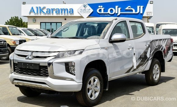 Buy Import Mitsubishi L200 White Car in Import - Dubai in Agadez Buy Import Mitsubishi L200 White Car in Import - Dubai in Agadez