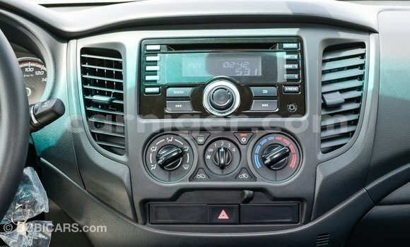 Buy Import Mitsubishi L200 White Car in Import - Dubai in Agadez Buy Import Mitsubishi L200 White Car in Import - Dubai in Agadez
