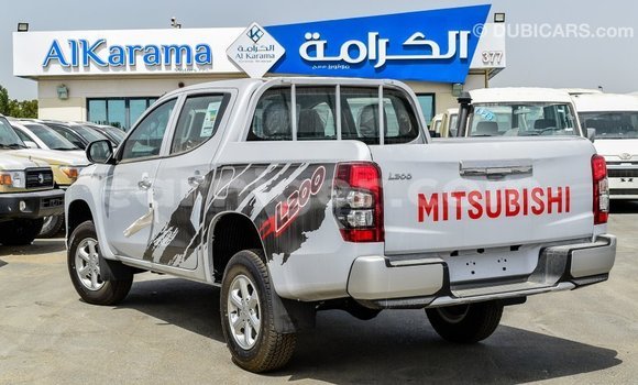 Buy Import Mitsubishi L200 White Car in Import - Dubai in Agadez Buy Import Mitsubishi L200 White Car in Import - Dubai in Agadez