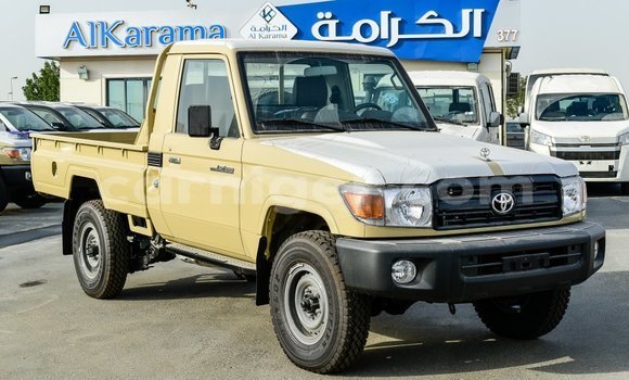 Buy Import Toyota Land Cruiser Beige Truck in Import - Dubai in Agadez Buy Import Toyota Land Cruiser Beige Truck in Import - Dubai in Agadez