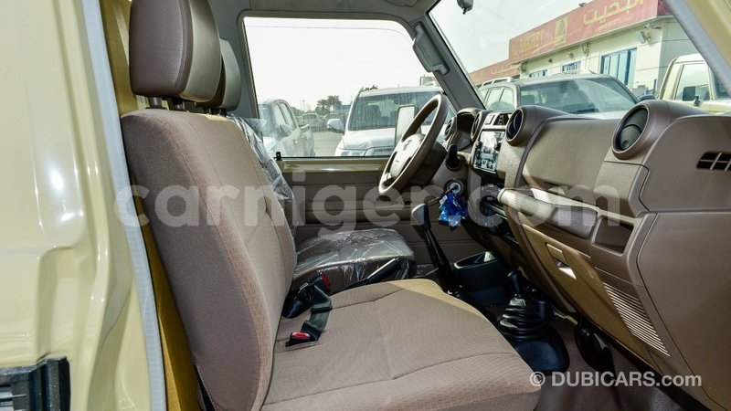 Big with watermark toyota land cruiser agadez import dubai 6560