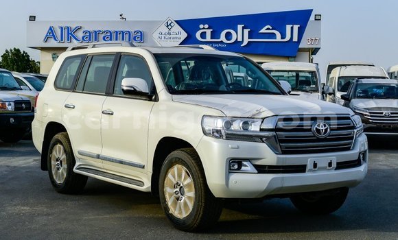 Sayi Imported Toyota Land Cruiser White Babbar mota in Import - Dubai a Agadez Sayi Imported Toyota Land Cruiser White Babbar mota in Import - Dubai a Agadez