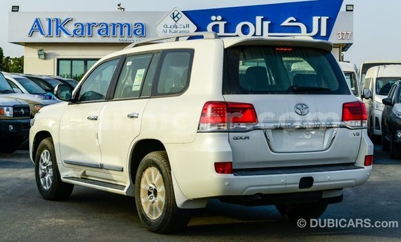 Sayi Imported Toyota Land Cruiser White Babbar mota in Import - Dubai a Agadez Sayi Imported Toyota Land Cruiser White Babbar mota in Import - Dubai a Agadez