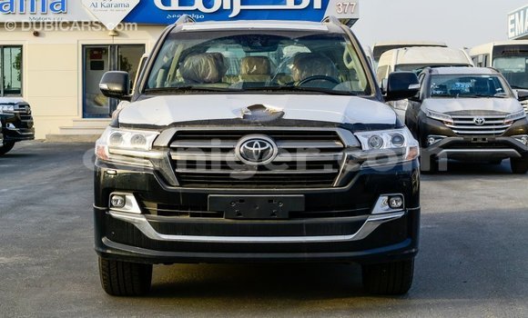 Buy Import Toyota Land Cruiser Black Truck in Import - Dubai in Agadez Buy Import Toyota Land Cruiser Black Truck in Import - Dubai in Agadez