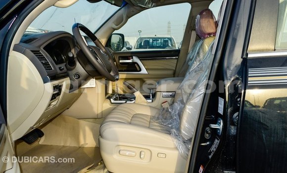 Buy Import Toyota Land Cruiser Black Truck in Import - Dubai in Agadez Buy Import Toyota Land Cruiser Black Truck in Import - Dubai in Agadez