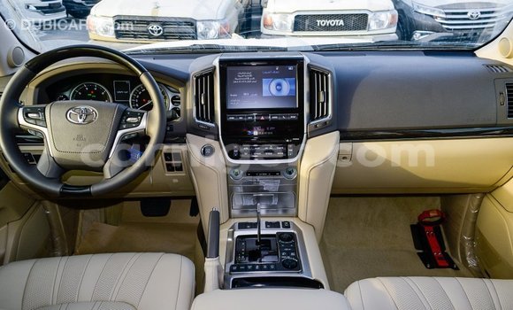 Buy Import Toyota Land Cruiser Black Truck in Import - Dubai in Agadez Buy Import Toyota Land Cruiser Black Truck in Import - Dubai in Agadez