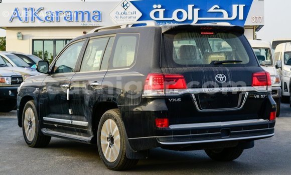 Buy Import Toyota Land Cruiser Black Truck in Import - Dubai in Agadez Buy Import Toyota Land Cruiser Black Truck in Import - Dubai in Agadez
