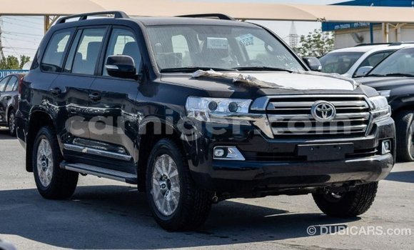 Buy Import Toyota Land Cruiser Black Truck in Import - Dubai in Agadez Buy Import Toyota Land Cruiser Black Truck in Import - Dubai in Agadez