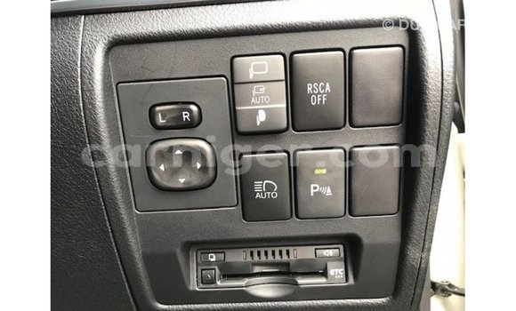 اشتري Imported Toyota Land Cruiser White شاحنة في Import - Dubai في أغاديز اشتري Imported Toyota Land Cruiser White شاحنة في Import - Dubai في أغاديز