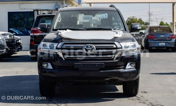 Buy Import Toyota Land Cruiser Black Truck in Import - Dubai in Agadez Buy Import Toyota Land Cruiser Black Truck in Import - Dubai in Agadez