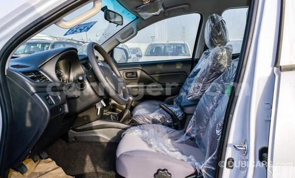 Buy Import Mitsubishi L200 White Car in Import - Dubai in Agadez Buy Import Mitsubishi L200 White Car in Import - Dubai in Agadez