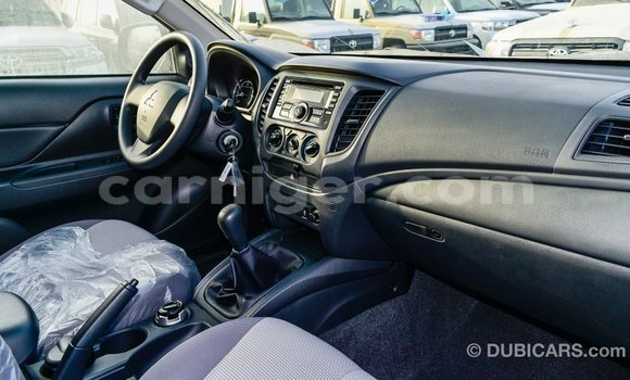 Buy Import Mitsubishi L200 White Car in Import - Dubai in Agadez Buy Import Mitsubishi L200 White Car in Import - Dubai in Agadez