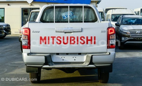Buy Import Mitsubishi L200 White Car in Import - Dubai in Agadez Buy Import Mitsubishi L200 White Car in Import - Dubai in Agadez