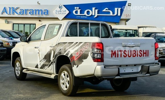 Buy Import Mitsubishi L200 White Car in Import - Dubai in Agadez Buy Import Mitsubishi L200 White Car in Import - Dubai in Agadez