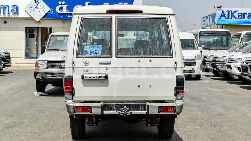 Big with watermark toyota land cruiser agadez import dubai 6573