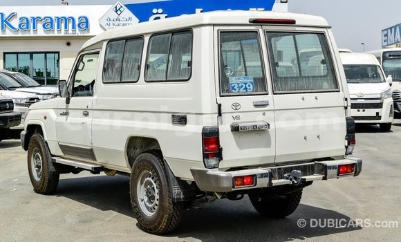 Sayi Imported Toyota Land Cruiser White Babbar mota in Import - Dubai a Agadez Sayi Imported Toyota Land Cruiser White Babbar mota in Import - Dubai a Agadez