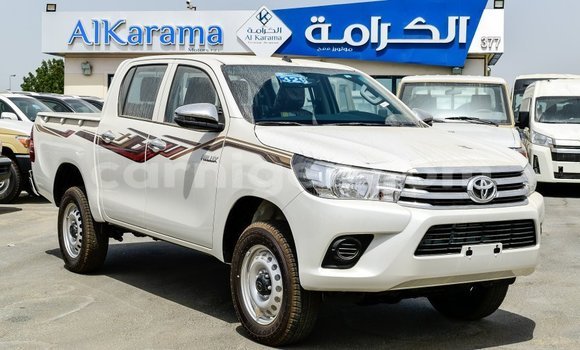 Buy Import Toyota Hilux White Car in Import - Dubai in Agadez Buy Import Toyota Hilux White Car in Import - Dubai in Agadez