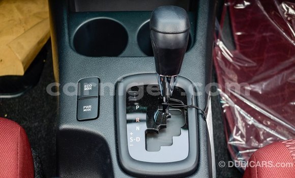 Buy Import Toyota Hilux White Car in Import - Dubai in Agadez Buy Import Toyota Hilux White Car in Import - Dubai in Agadez