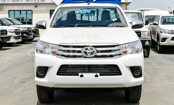 Buy Import Toyota Hilux White Car in Import - Dubai in Agadez Buy Import Toyota Hilux White Car in Import - Dubai in Agadez
