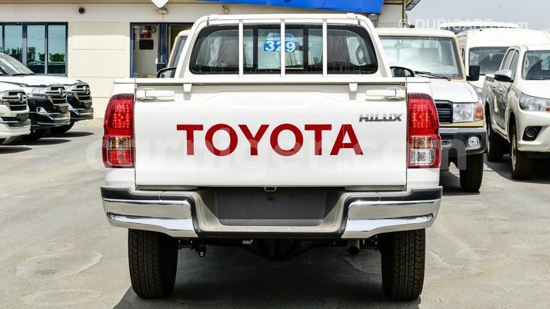 Big with watermark toyota hilux agadez import dubai 6580