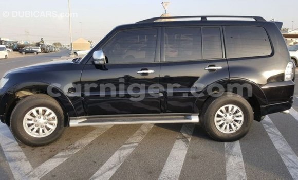 Sayi Imported Mitsubishi Pajero Black Mota in Import - Dubai a Agadez Sayi Imported Mitsubishi Pajero Black Mota in Import - Dubai a Agadez