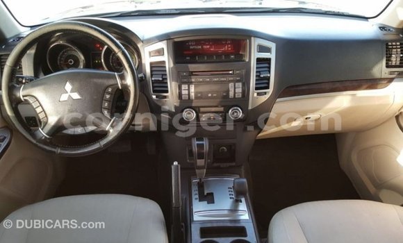 Sayi Imported Mitsubishi Pajero Black Mota in Import - Dubai a Agadez Sayi Imported Mitsubishi Pajero Black Mota in Import - Dubai a Agadez
