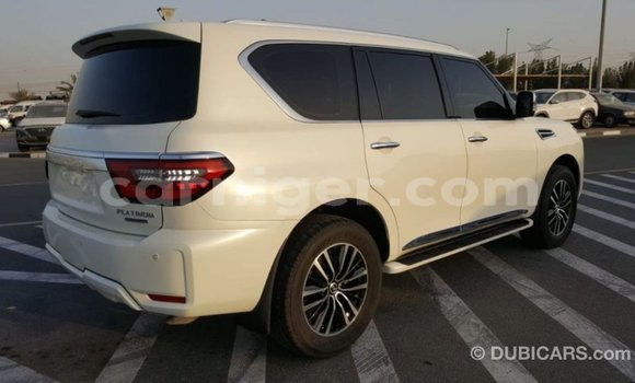 Sayi Imported Nissan Patrol White Mota in Import - Dubai a Agadez Sayi Imported Nissan Patrol White Mota in Import - Dubai a Agadez