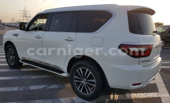 Sayi Imported Nissan Patrol White Mota in Import - Dubai a Agadez Sayi Imported Nissan Patrol White Mota in Import - Dubai a Agadez
