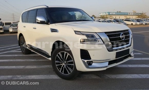 Sayi Imported Nissan Patrol White Mota in Import - Dubai a Agadez Sayi Imported Nissan Patrol White Mota in Import - Dubai a Agadez