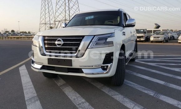 Sayi Imported Nissan Patrol White Mota in Import - Dubai a Agadez Sayi Imported Nissan Patrol White Mota in Import - Dubai a Agadez